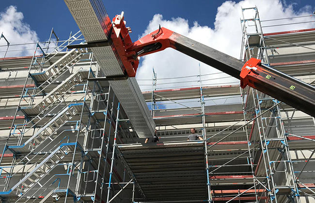 Foto Kabelverlegung Weitspannsystem Kabeltrasse